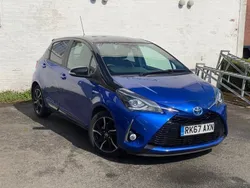 Blue Used 2017 Toyota Yaris Hybrid Hatchback | £10,995 (Fair price)