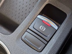 Red black Used 2020 Renault Captur Play SUV | £11,995 (Fair price)