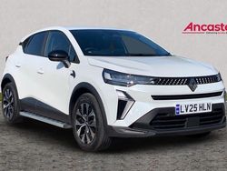 White New 2025 Renault Captur Evolution SUV | £18,995 (Fair price)