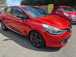 Red Used 2014 Renault Clio IV Dynamique Hatchback | £4,999 (Fair price)
