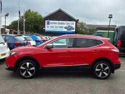Red Used 2016 Nissan Qashqai N-Connecta SUV | £6,195 (Fair price)