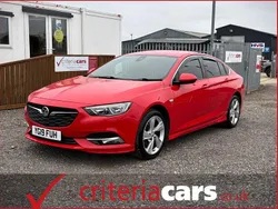 Red Used 2019 Vauxhall Insignia SRi Hatchback | £9,499 (Fair price)