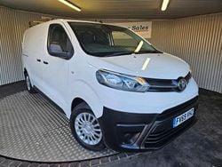 White Used 2020 Toyota Proace MPV | £9,500 (Super price)