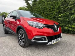 Red/black Used 2015 Renault Captur Signature SUV | £5,795 (Fair price)