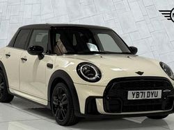 White Used 2021 Mini Cooper Hatch Hatchback | £18,890 (A bit pricey)