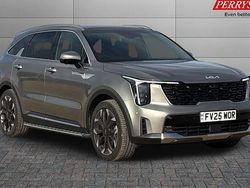 New 2025 Kia Sorento SUV | £48,393 (Expensive)