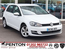White Used 2017 VW Golf VII Edition Hatchback | £12,990 (Fair price)