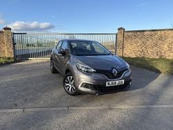 Grey/black Used 2018 Renault Captur Play SUV | £6,995 (Good price)
