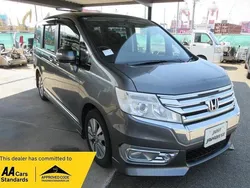 Grey Used 2013 Honda Stepwgn S MPV | £11,999 (Fair price)