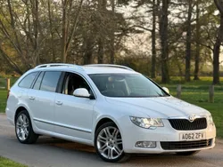 White Used 2013 Skoda Superb Elegance Estate | £3,997 (Fair price)