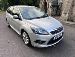 Silver Used 2011 Ford Focus Zetec Hatchback | £2,490 (Good price)