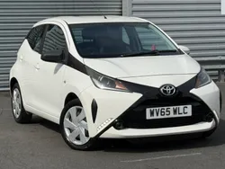 White Used 2015 Toyota Aygo X-play Hatchback | £4,995 (Fair price)