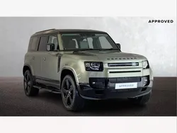 Pangea green Used 2025 Land Rover Defender HSE Dynamic SUV | £74,990 (Expensive)