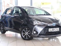 Grey Used 2018 Toyota Yaris Hybrid Hatchback | £12,670 (Fair price)