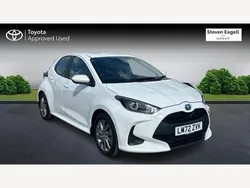 White Used 2022 Toyota Yaris Hybrid Hatchback | £16,008 (Good price)