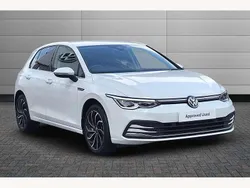 White Used 2023 VW Golf VIII Edition Hatchback | £20,095 (Fair price)