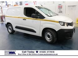 White Used 2020 Peugeot Partner MPV | £6,760 (Good price)
