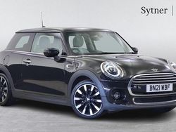 Black Used 2021 Mini Cooper Exclusive Hatchback | £18,750 (Fair price)