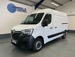 White Used 2022 Renault Master Business Van | £17,390 (Fair price)