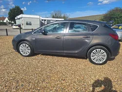 Grey Used 2015 Vauxhall Astra Excite Hatchback | £3,595 (Good price)