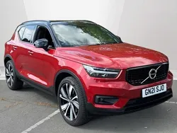 Red Used 2022 Volvo XC40 R-Design Pro SUV | £25,999 (Fair price)