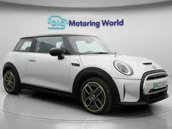 Silver Used 2022 Mini Cooper SE Hatch Hatchback | £11,700 (Good price)