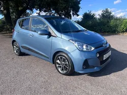 Blue Used 2017 Hyundai i10 Premium Hatchback | £4,995 (Good price)