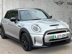 Melting silver iii Used 2023 Mini Cooper S Level 2 Hatchback | £15,308 (Fair price)