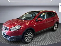 Red Used 2013 Nissan Qashqai +2 Tekna SUV | £3,000 (Super price)