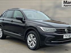 Deep black Used 2021 VW Tiguan Life SUV | £15,808 (Good price)