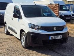 White Used 2019 Peugeot Partner S Van | £5,999 (Good price)