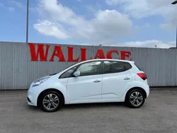White Used 2017 Kia Venga 2 Hatchback | £6,695 (Fair price)