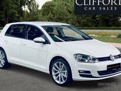 White Used 2014 VW Golf VII SE Hatchback | £5,995 (A bit pricey)
