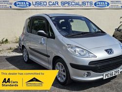 Silver Used 2006 Peugeot 1007 Hatchback | £1,675