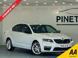 White Used 2015 Skoda Octavia vRS Hatchback | £8,999 (Good price)