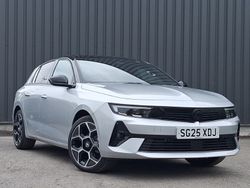 Two coat metallic crystal silver New 2025 Vauxhall Astra Ultimate Hatchback | £23,998 (Fair price)