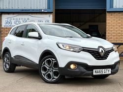 White Used 2015 Renault Kadjar Dynamique SUV | £6,295 (Fair price)