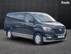 Black Used 2018 Hyundai I800 SE MPV | £16,495 (Fair price)