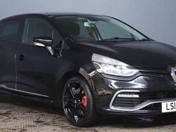 Black Used 2015 Renault Clio IV Hatchback | £6,990 (Fair price)
