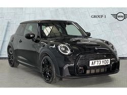 Midnight black ii Used 2023 Mini Cooper S Comfort Hatchback | £23,450 (A bit pricey)