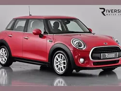 Chili red Used 2018 Mini Cooper Hatch Hatchback | £10,995 (Good price)