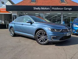 Blue Used 2017 VW Passat GTE Sedan | £15,999 (Fair price)