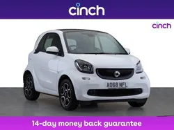 White Used 2018 Smart ForTwo Coupé Premium Coupe | £9,699 (A bit pricey)