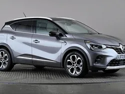 Grey/black Used 2022 Renault Captur SE SUV | £13,498 (Fair price)