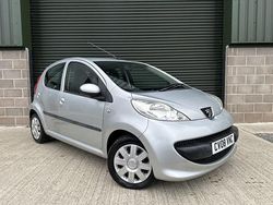 Silver Used 2008 Peugeot 107 Hatchback | £1,995 (Fair price)
