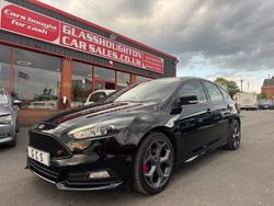 Black Used 2016 Ford Focus ST Hatchback | £12,461 (Fair price)