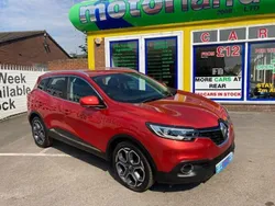 Red Used 2017 Renault Kadjar Dynamique SUV | £9,999 (Fair price)