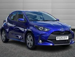 Unknown New 2025 Toyota Yaris Hybrid Design Hatchback | £19,999 (Super price)