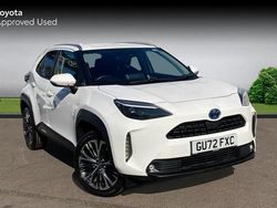 Pure white Used 2022 Toyota Yaris Hybrid | £22,788 (Expensive)