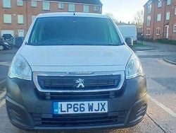 White Used 2017 Peugeot Partner Van | £2,550 (Super price)